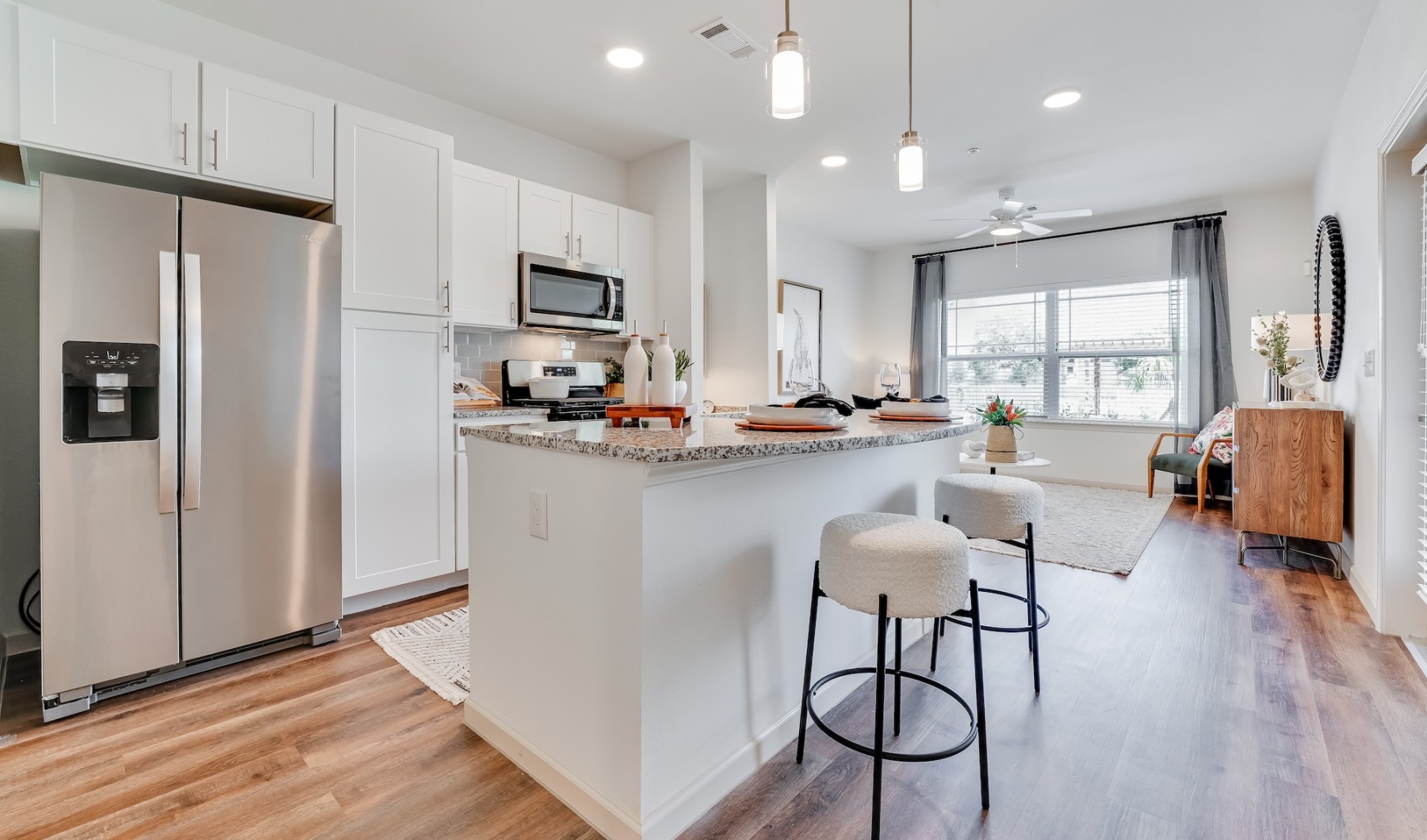 The apartment Almeda Club XL 新品stabridge Meridian City Park is a pet-friendly community in Houston, TX